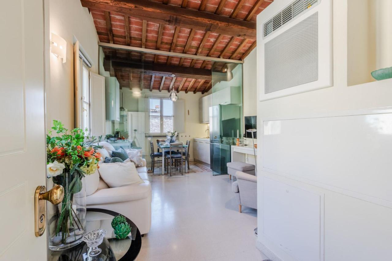 Helene Smart Flat With Elevator Inside Lucca Apartment Exterior foto