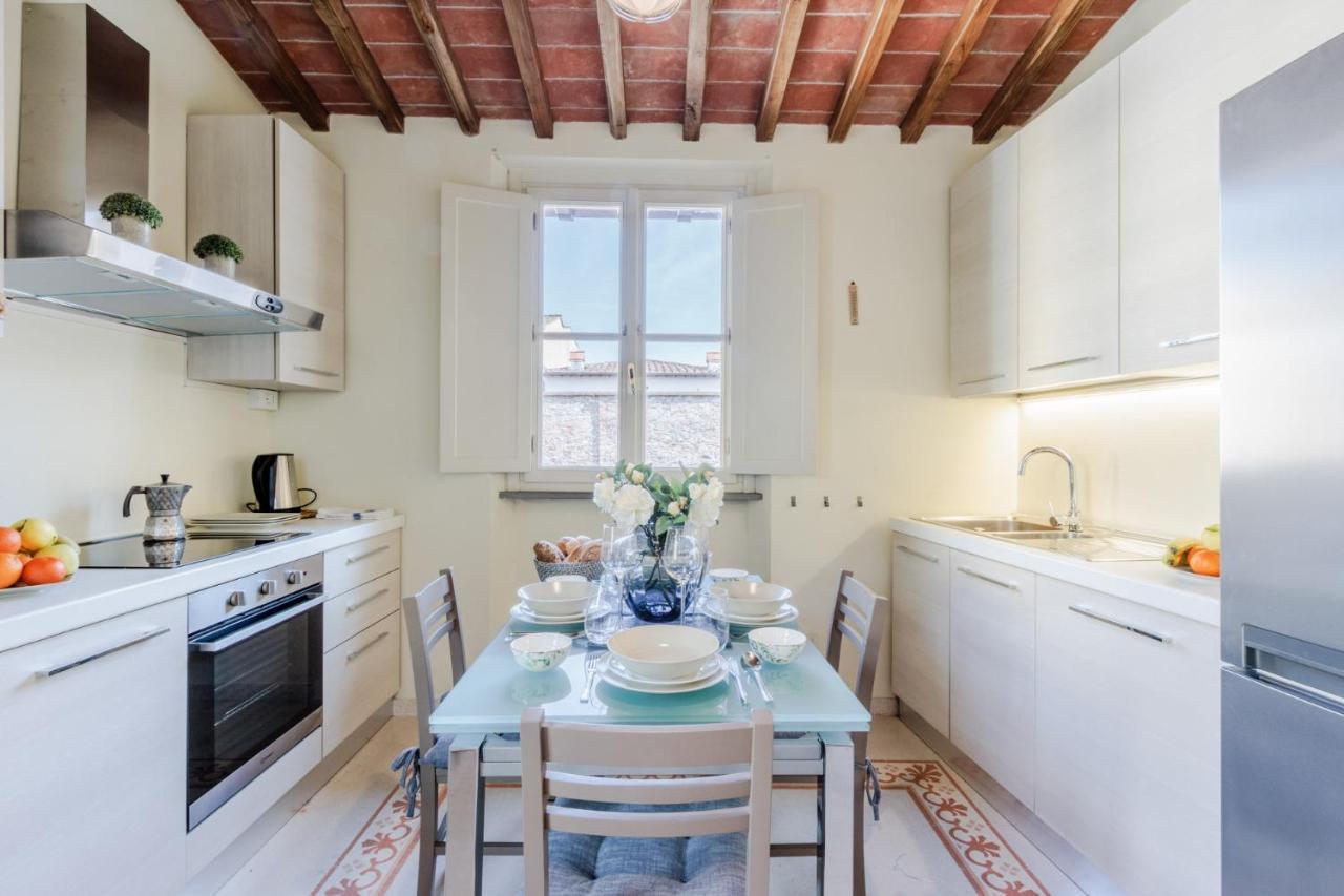 Helene Smart Flat With Elevator Inside Lucca Apartment Exterior foto