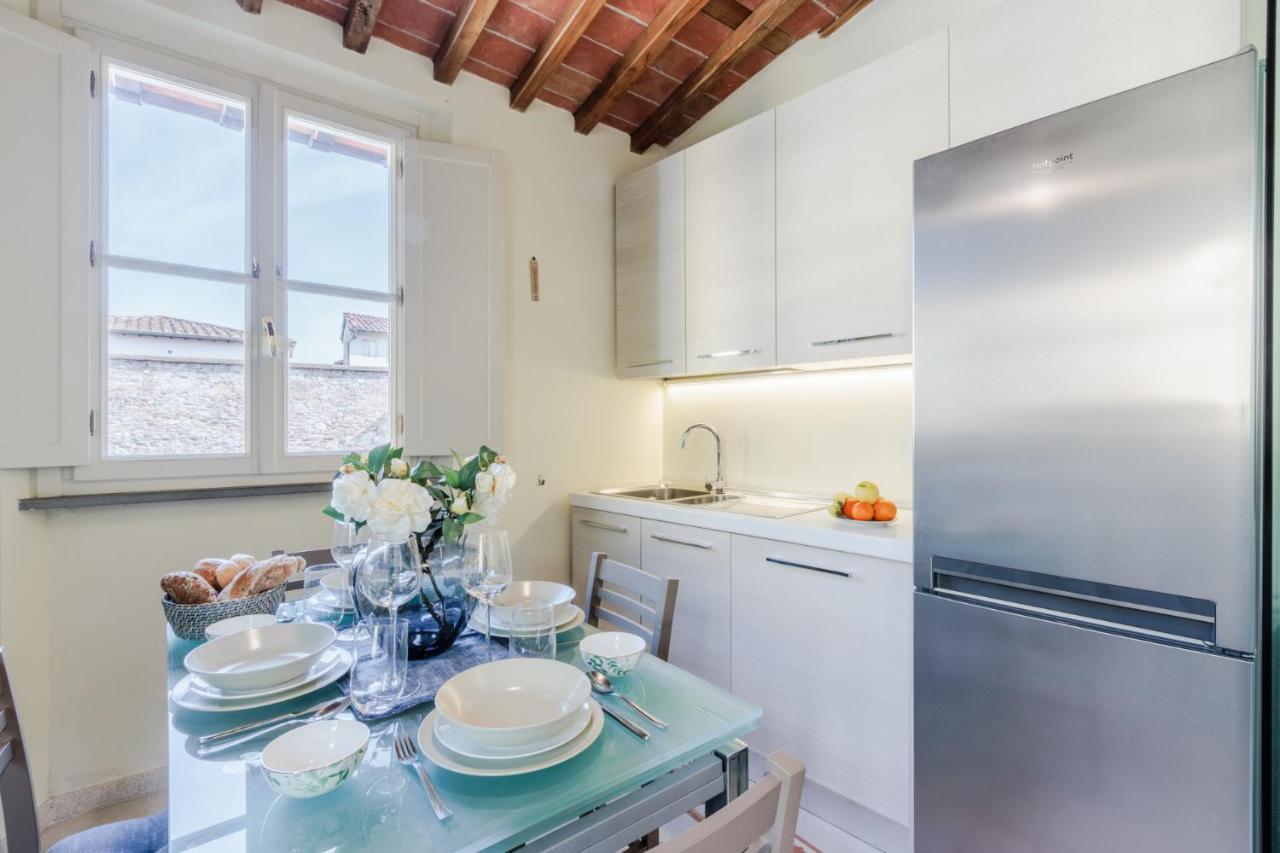 Helene Smart Flat With Elevator Inside Lucca Apartment Exterior foto